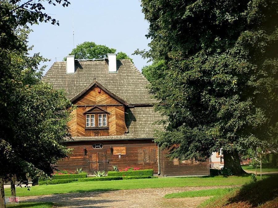 Muzeum Wnętrze Dworskich w Ożarowie