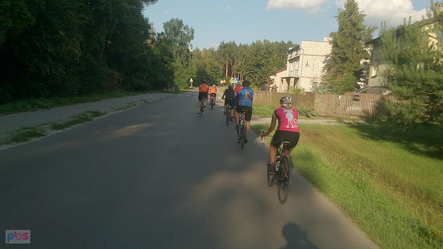 Peleton ostro ciśnie
