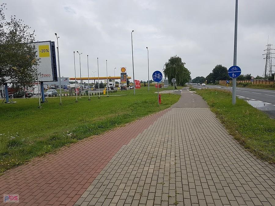 Początek wspólnej jazdy - DDR-ka na Motaniec.