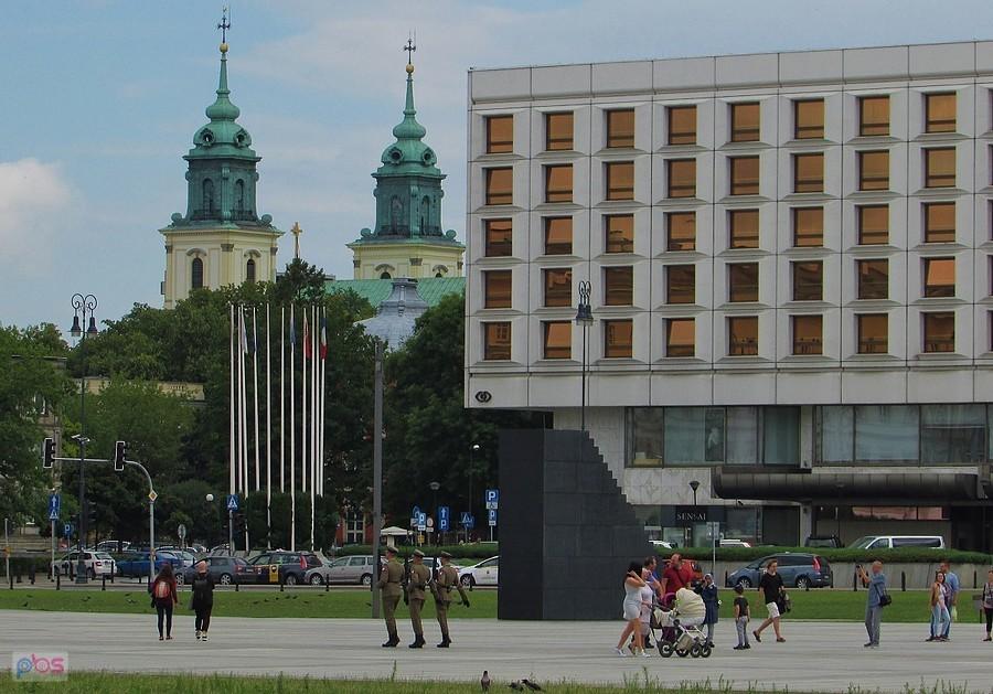 Na placu Piłsudskiego