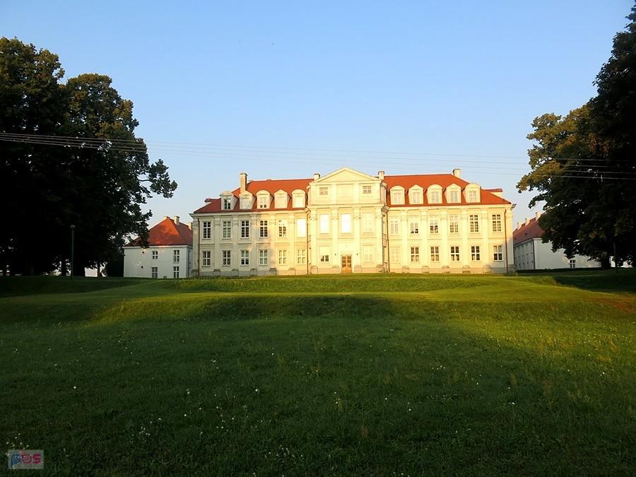 Pod pałacem - Wolbórz
