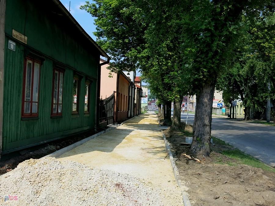 Budują nową DDR-kę na ul. Grota Roweckiego