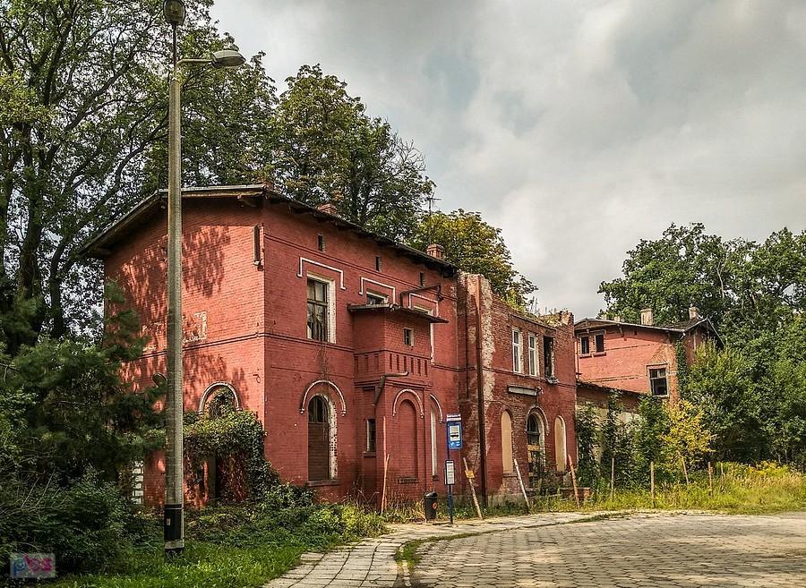 Być może to ostatnie zdjęcie dworca PKP w Murckach, została podjęta decyzja o jego rozbiórce...