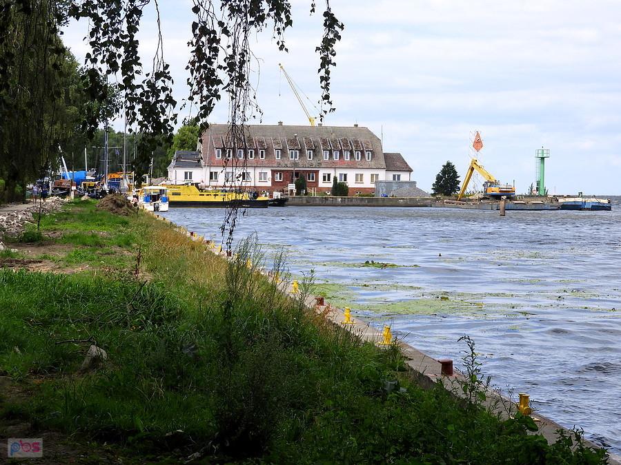 Trzebież - port jachtowy, trwają prace remontowe.