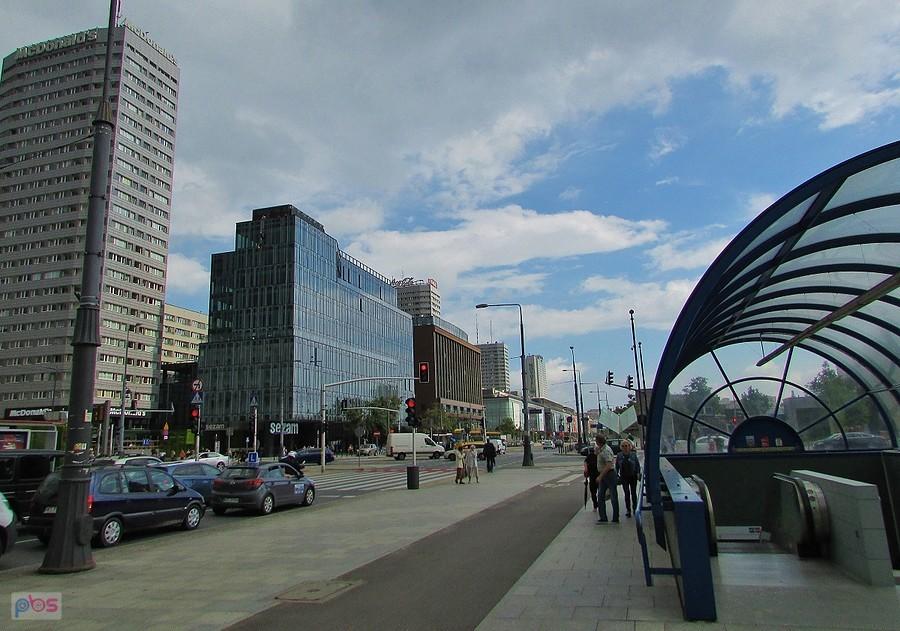 Przy Metro Świętokrzyska