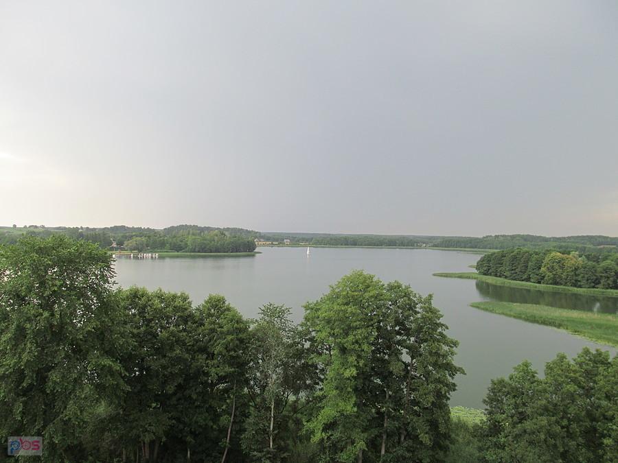 Widok z wieży zegarowej na Wigry