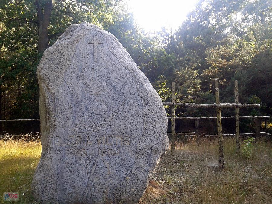 Pomnik upamiętniający powstańców styczniowych poległych w bitwie pod Krwonami w 1863r.