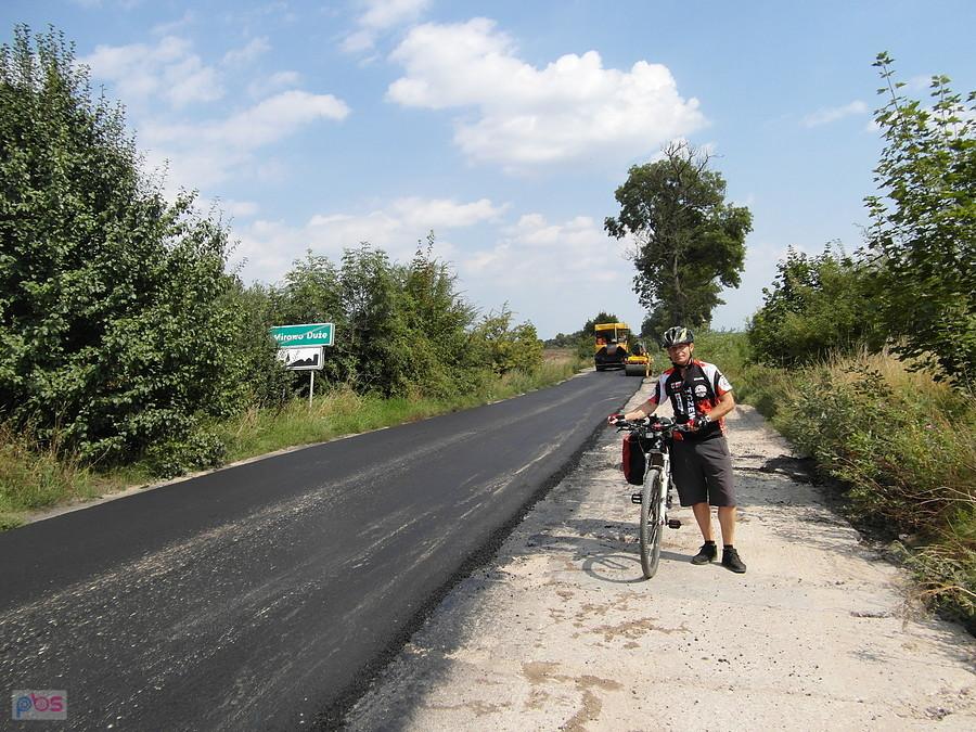 W Mirowie kładą asfalt.....Kociewie