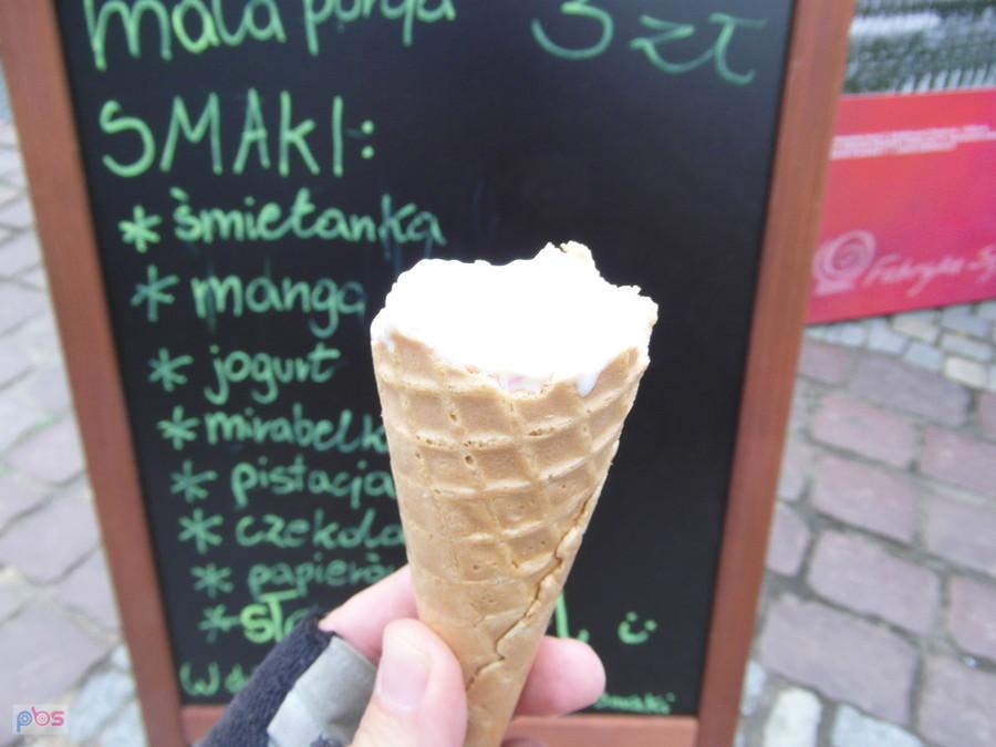 Lody naturalne w rożku