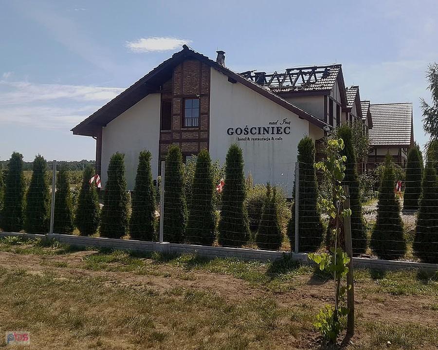 Spalony dach w Gościńcu.