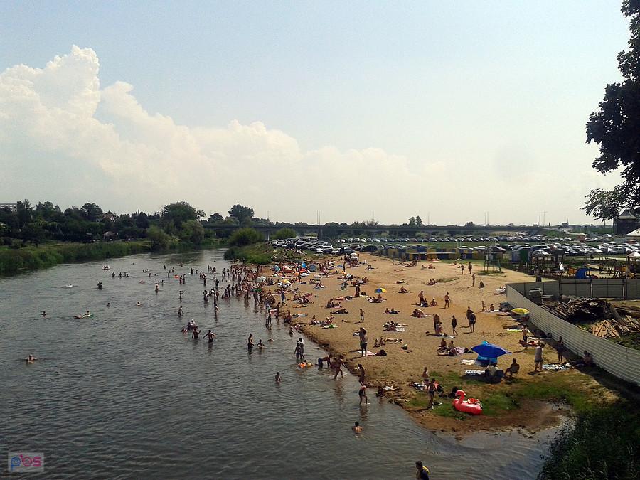 Nad brzegiem Warty nie jest lepiej. Uniejów