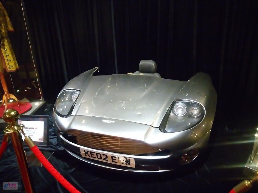 Aston Martin Jamesa Bonda