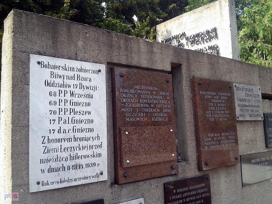 Pomnik upamiętniający poległych w bitwie pod Bzurą