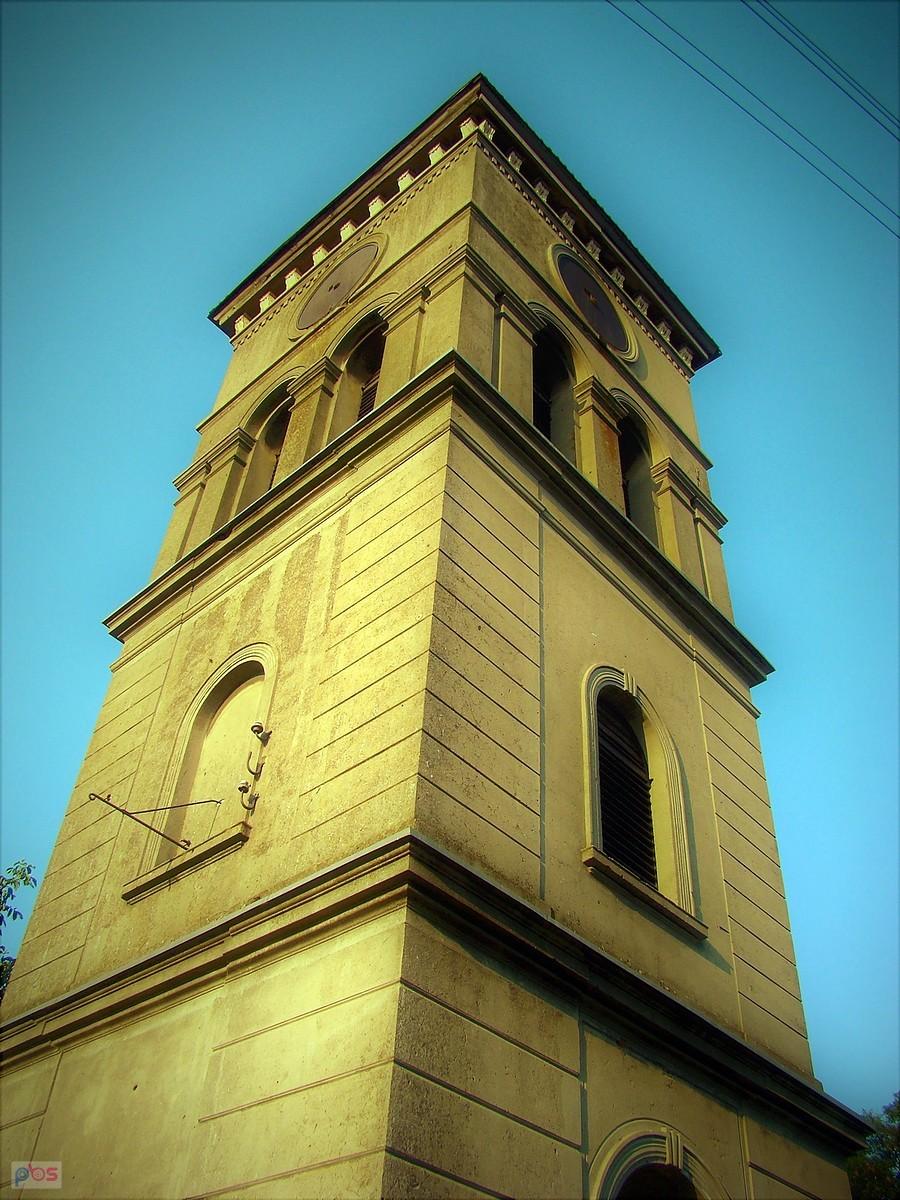 Dzwonnica we wsi Słone.