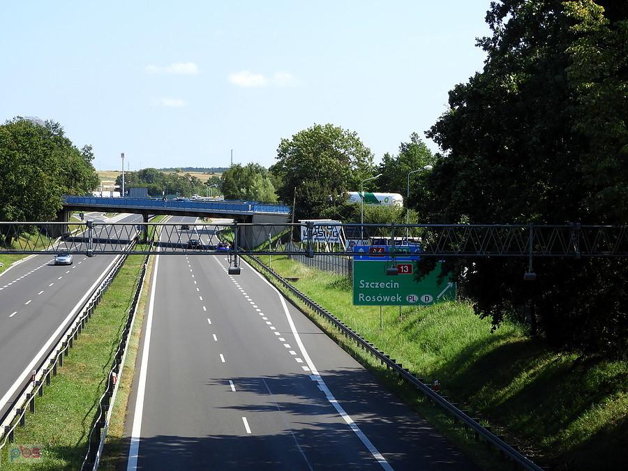 Nad autostradą, pod Kołbaskowem.