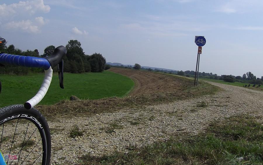 Czasami asfalt, a czasami kamienie
