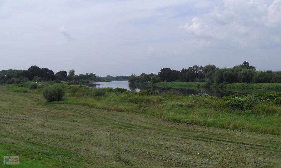 Jeszcze trochę po wałach i do głównej drogi. Reszta to asfalt