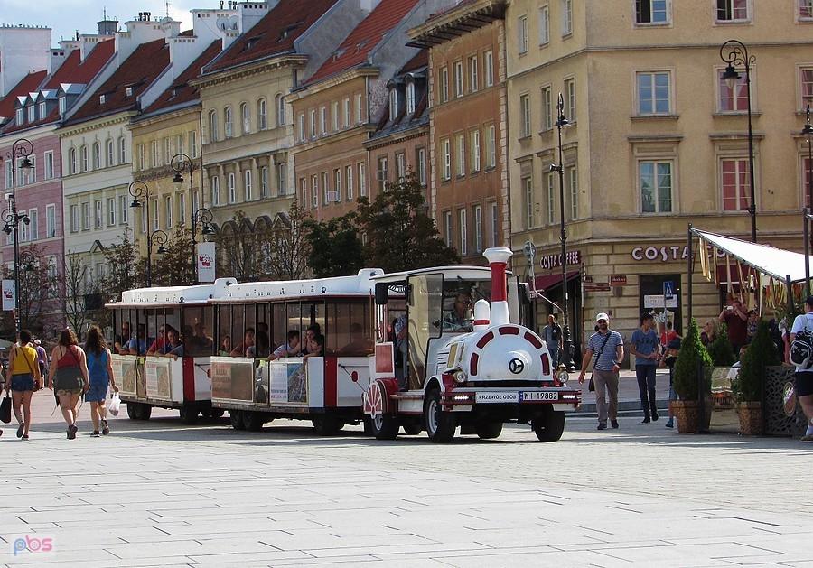 Ciuchcia na placu Zamkowym