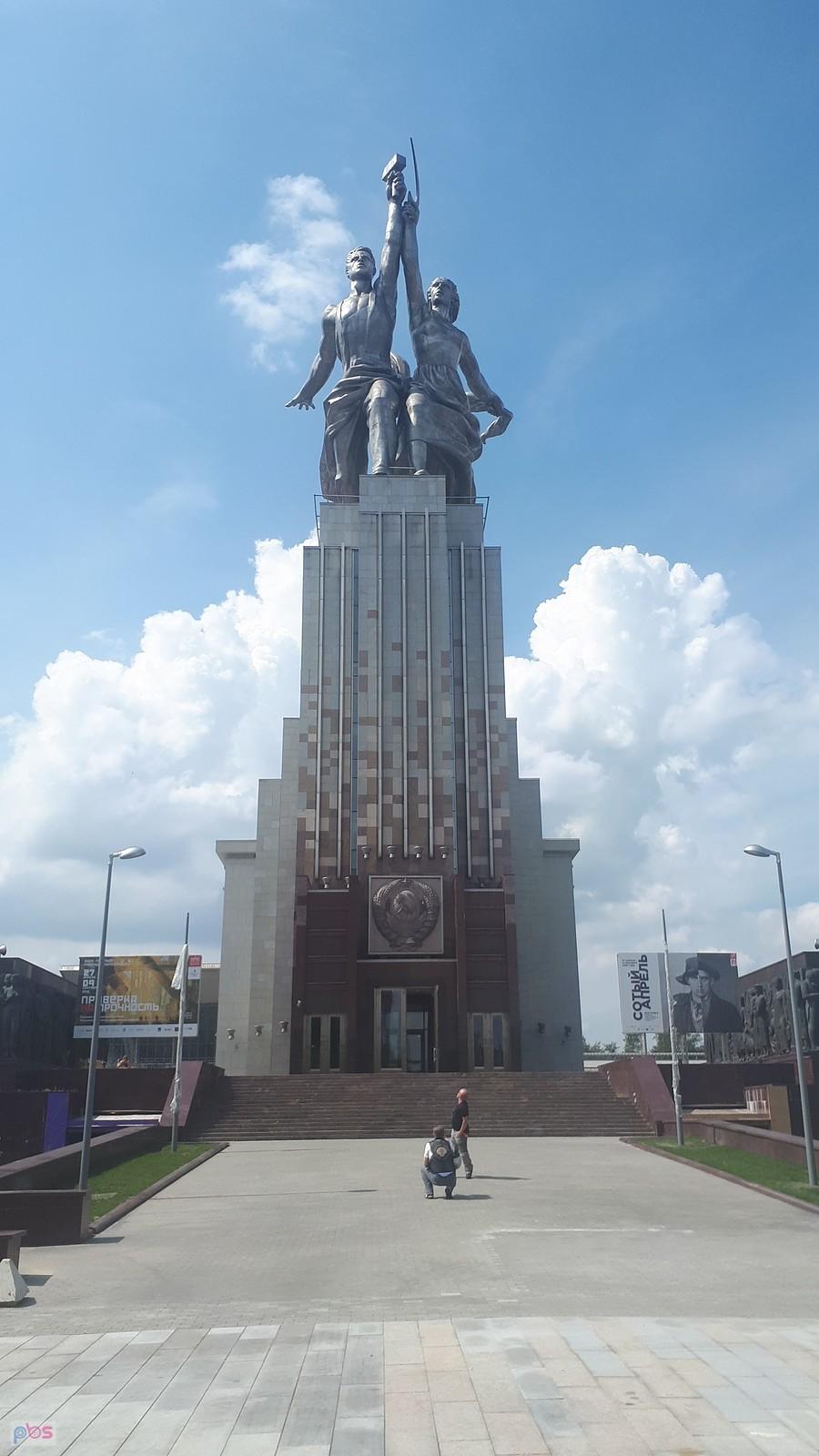 Robotnik i Kołchoźnica