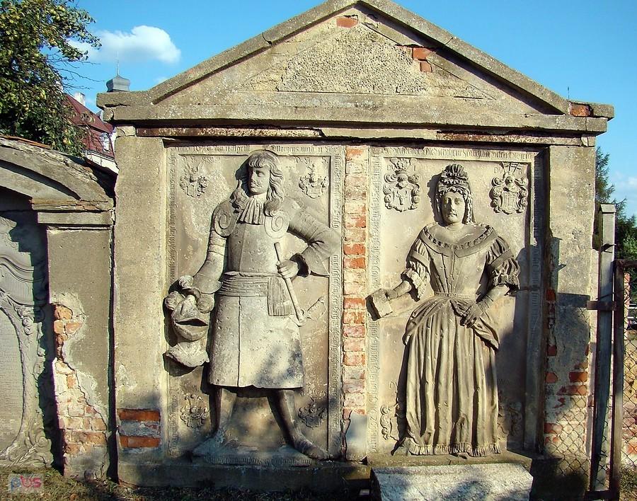 Lapidarium na cmentarzu w Bytomiu Odrzańskim.