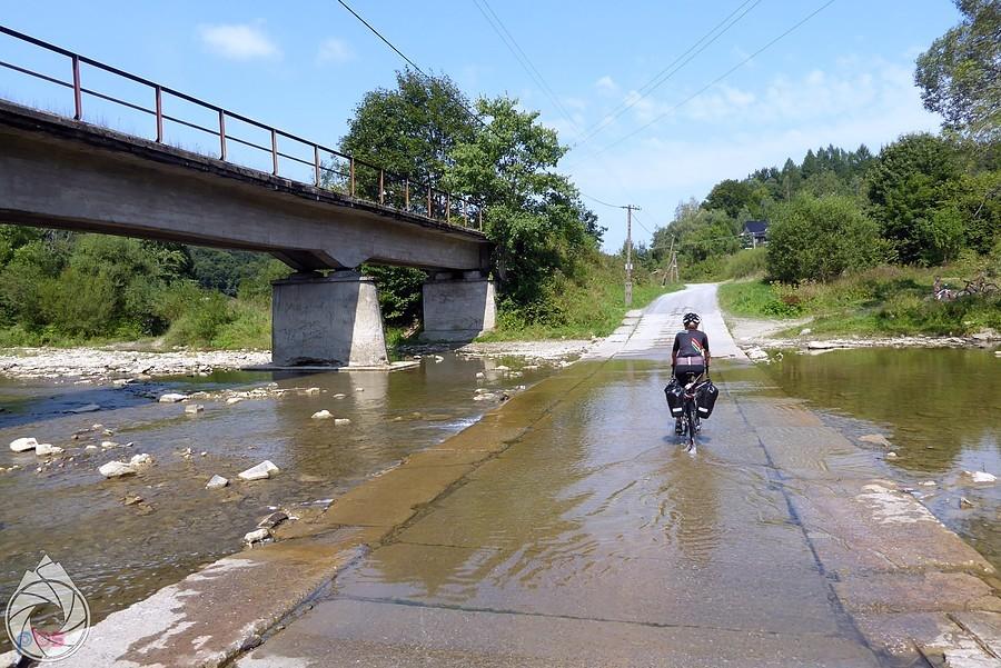 kolejny bród, tym razem w siodełkach