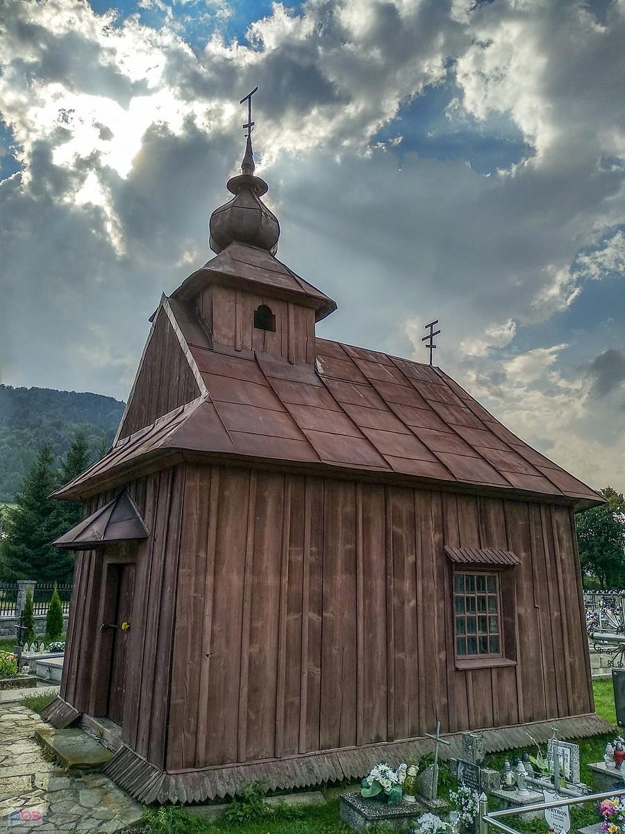 Kaplica na cmentarzu