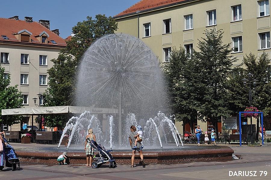 Tychy - Fontanna na Placu Baczyńskiego