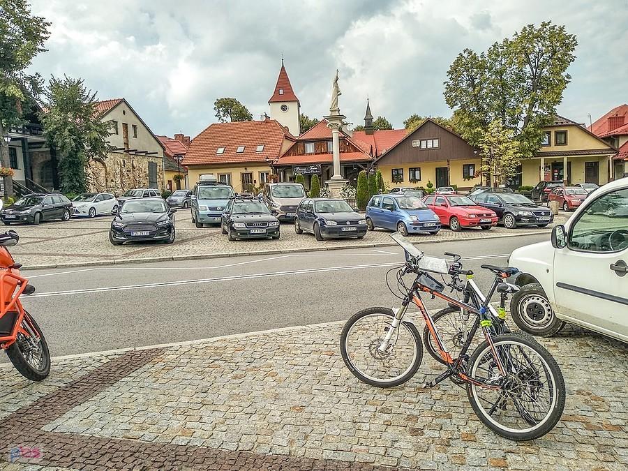 Centrum ładne, ale te samochody do likwidacji...