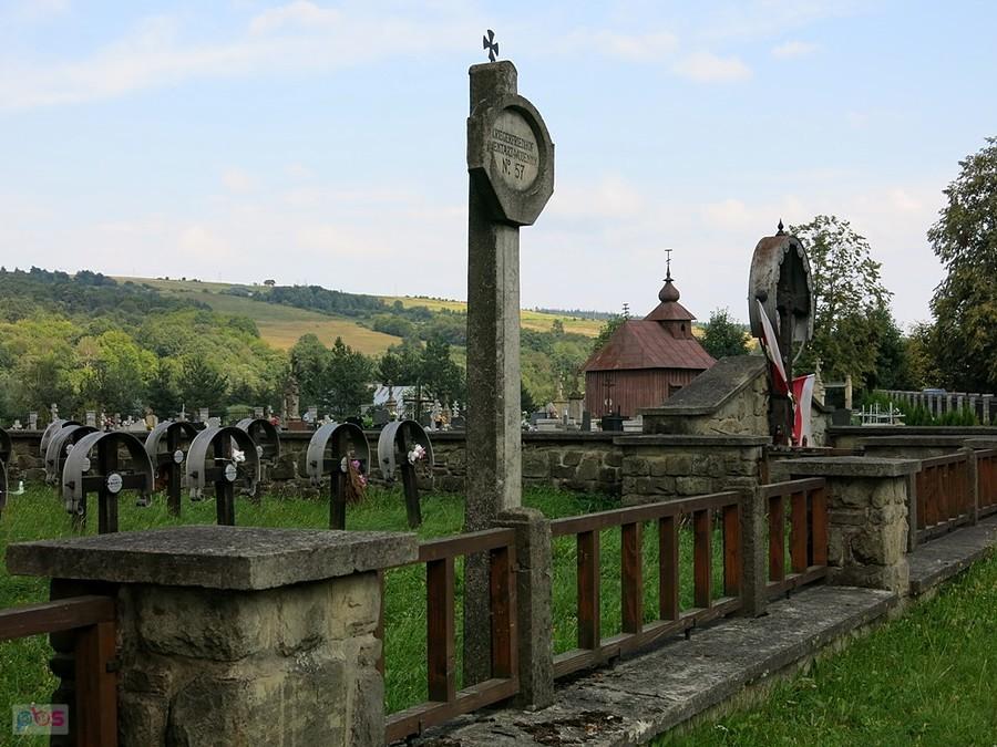 Uście Gorlickie - cmentarz wojenny