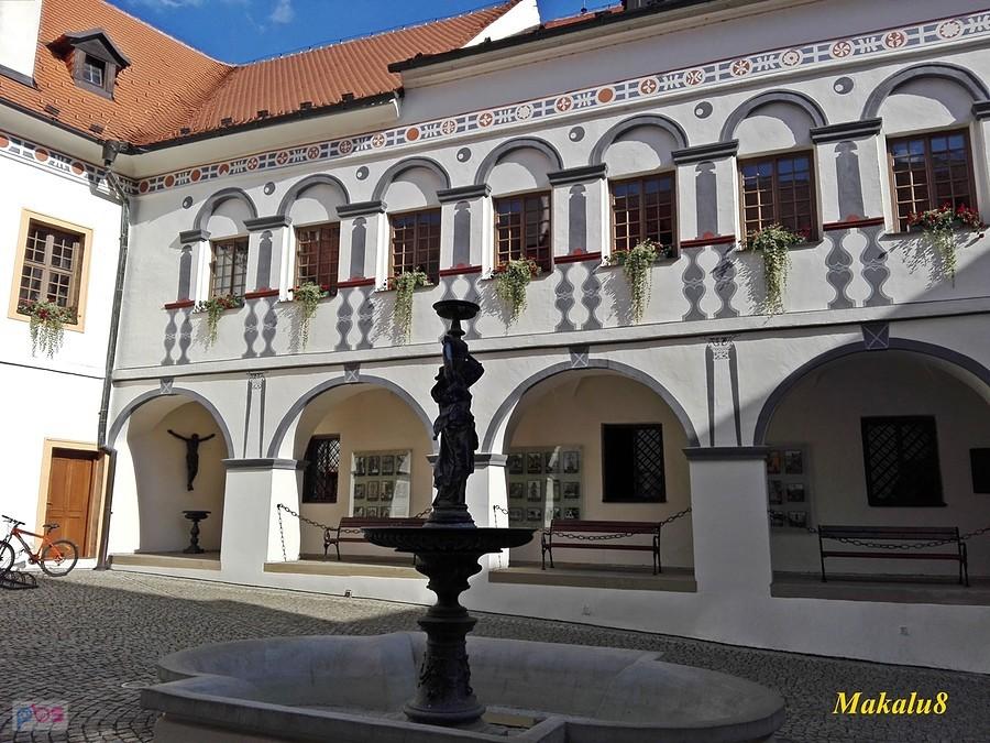 Zamek Blansko-dziedziniec