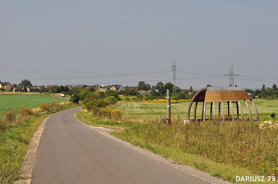 Kiełkowice - Miejsce postojowe na szlaku czerwonym rowerowym