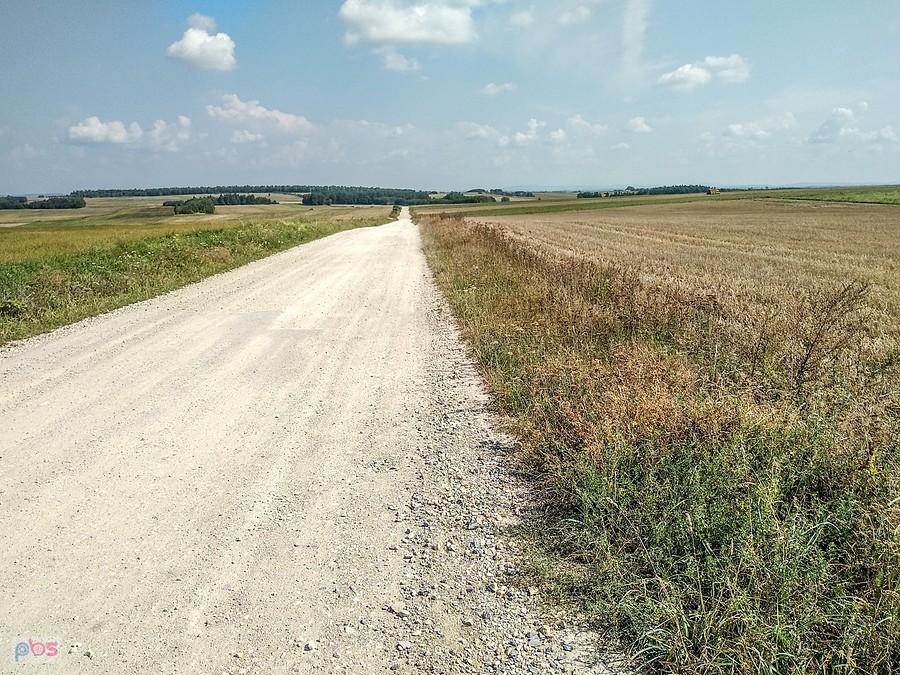 I gdzie te asfaltowe drogi ;)