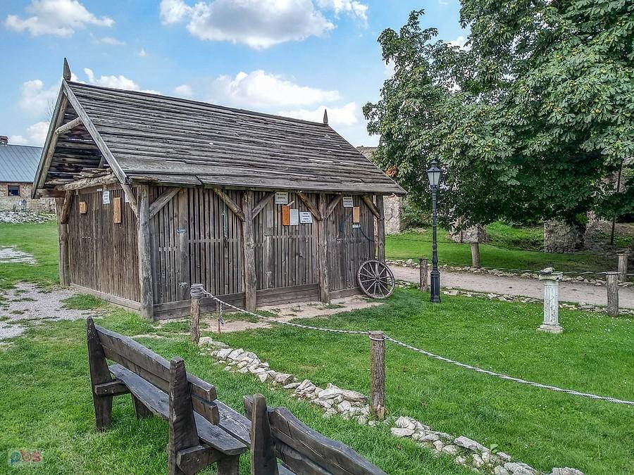 Sobków - ptaszarnia zamkowa