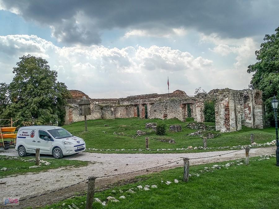 Ruiny zamku Sobków
