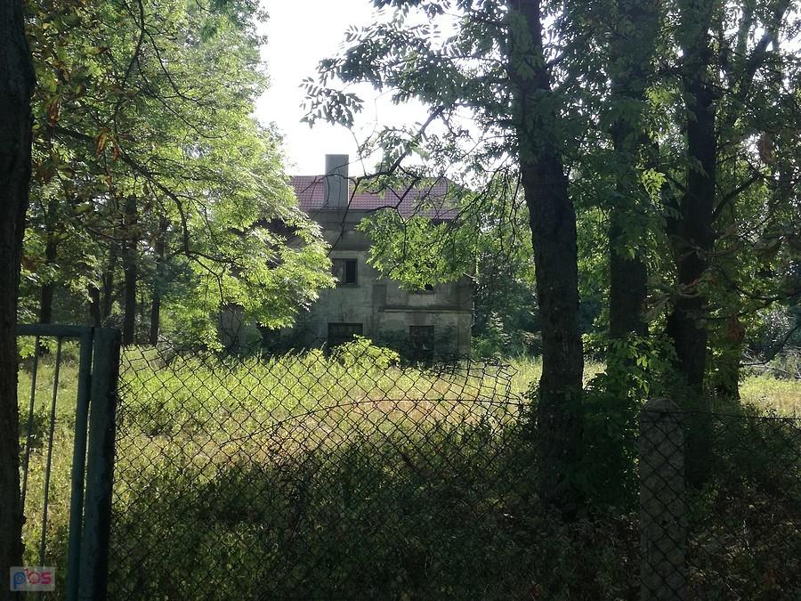 Niedostępny pałac - Brodnia Dolna