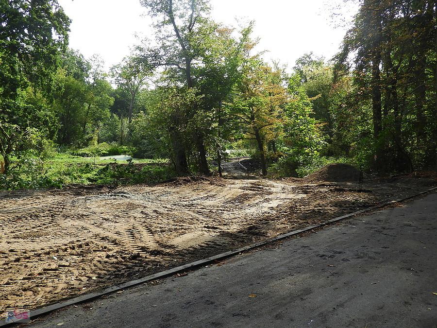 Powstają nowe alejki w okolicy Syrenich Stawów.