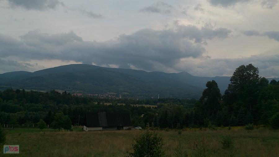 Widok na Śnieżkę z Kowar