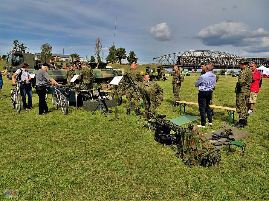 Okolice Tczewa i Piknik Historyczno-Militarny, organizowany przez Fabrykę Sztuk na Bulwarze Nadwiślańskim.⛅