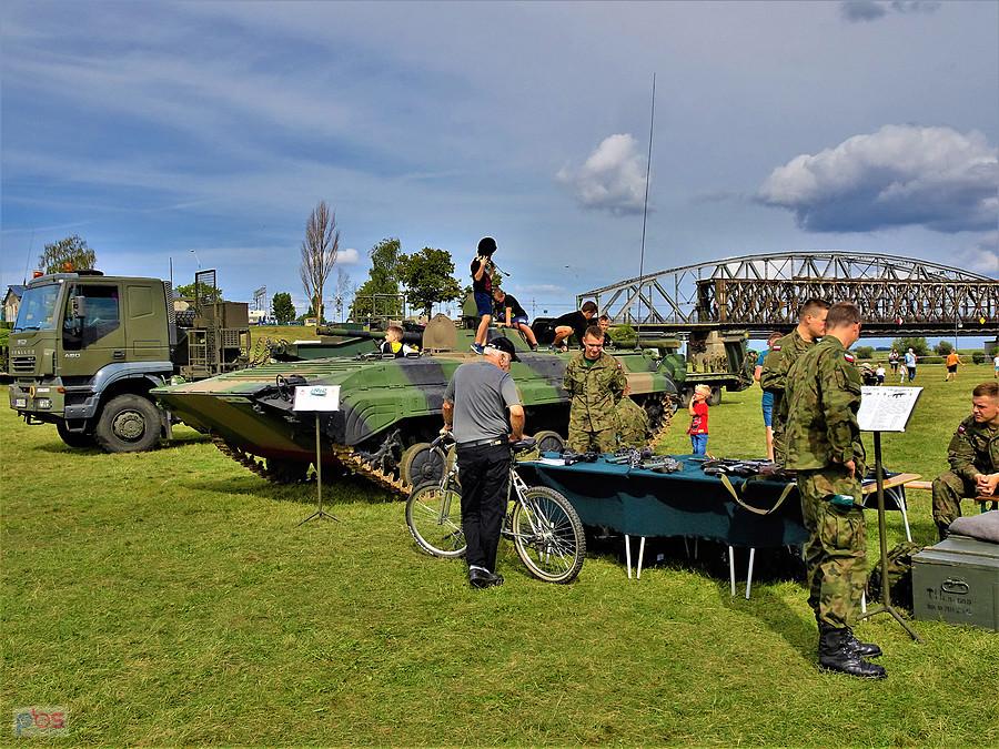 Okolice Tczewa i Piknik Historyczno-Militarny, organizowany przez Fabrykę Sztuk na Bulwarze Nadwiślańskim.⛅