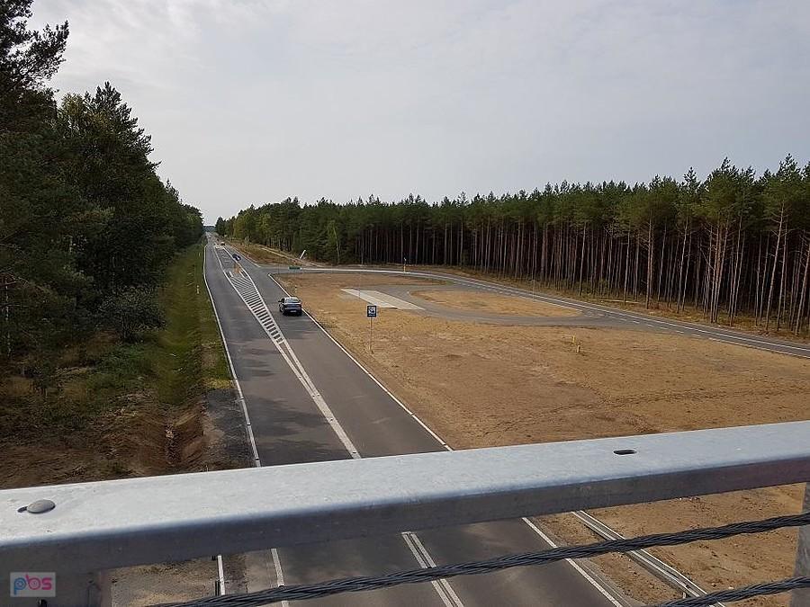 Widok z wiaduktu na DW 142