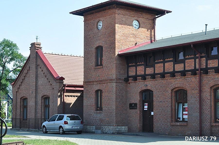 Radzionków - Dworzec kolejowy (Muzeum Centrum Dokumentacji Deportacji Górnoślązaków)