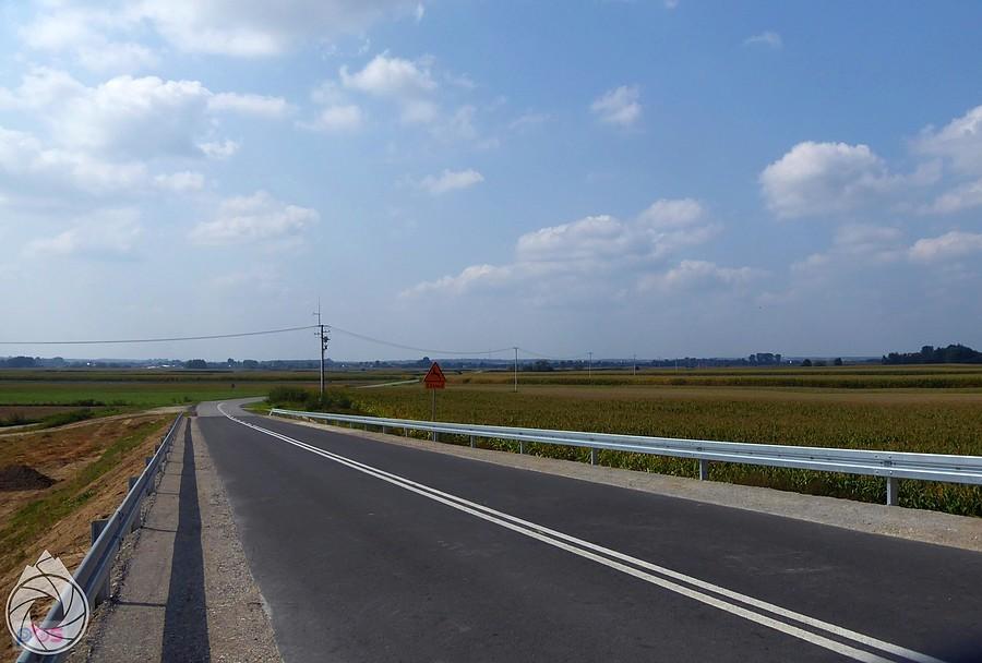 płaskie szosy za Leżajskiem