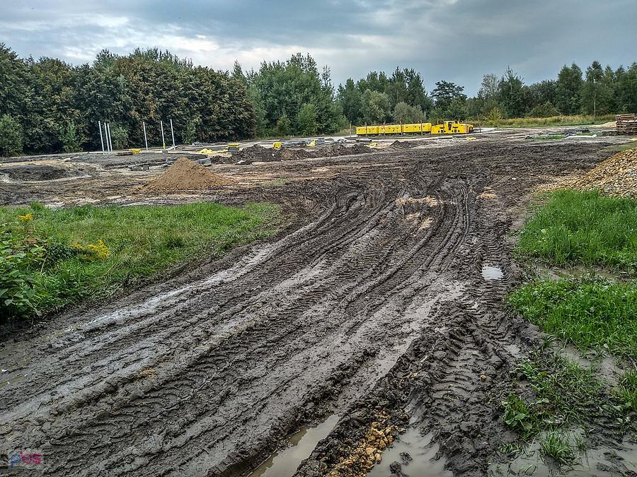 Budowa miasteczka ruchu drogowego na Wirku