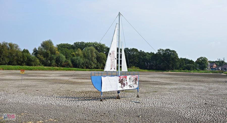 Wyschnięty staw w Krępnej