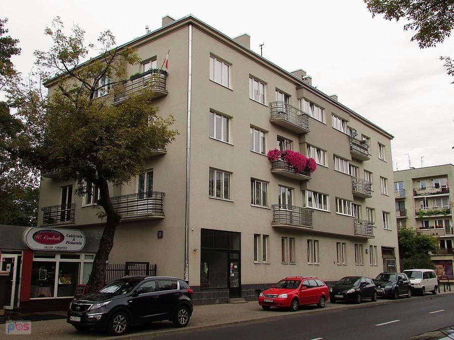 Ukwiecony balkonik na Chełmskiej 20