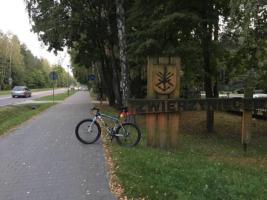 Wjazd do Zwierzyńca od strony Szczebrzeszyna