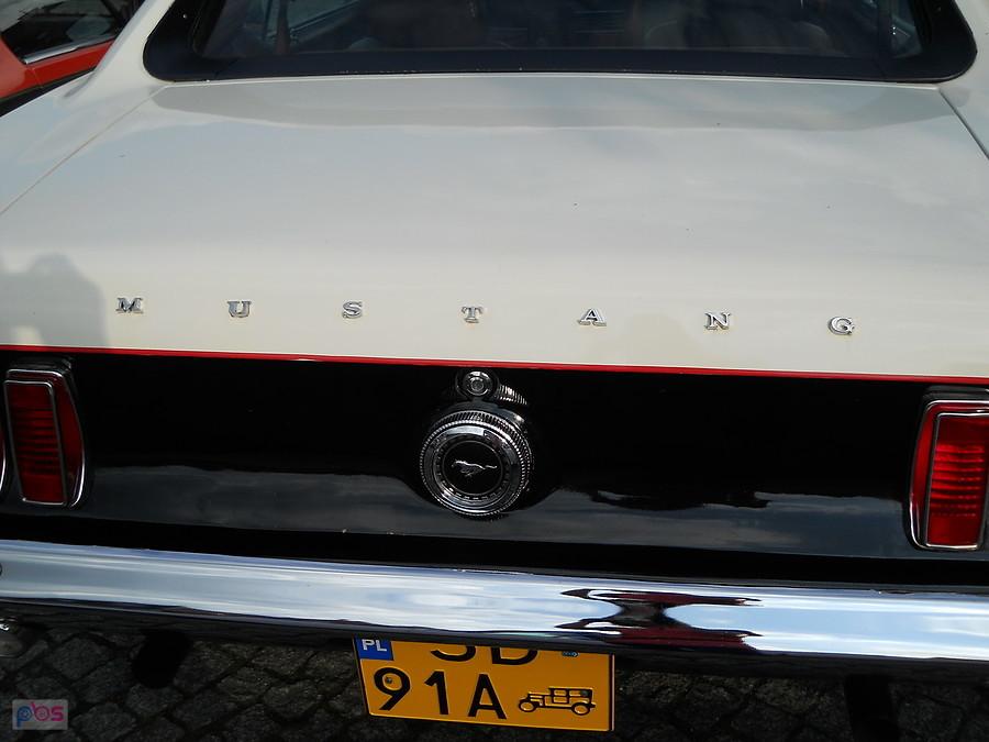 tak, to Mustang
