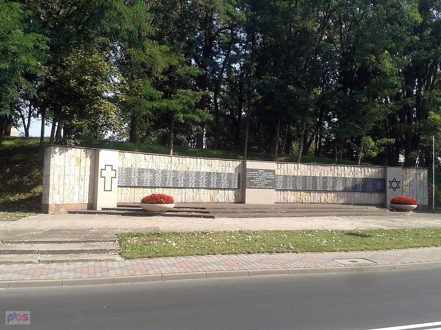 Pomnik pamięci mieszkańców poległych w czasie II Wojny Światowej, Działoszyn