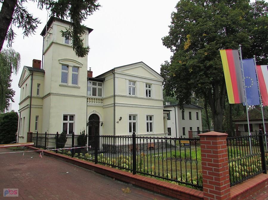 Willa w stylu włoskim przy zakładach Heinzglas Działdowo