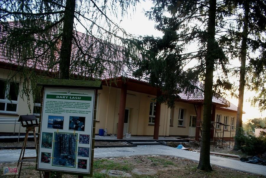 Na terenie przedszkola w Treście
